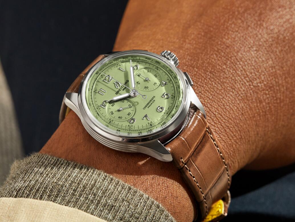 New replication watches are refreshing for the light green color.